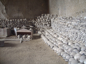 cimitero delle fontanelle luogo di culto ossario