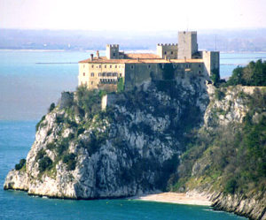 castello duino, donna pietrificata, leggende