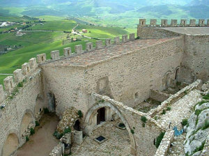 castello di mussomeli presenze paranormale occulto