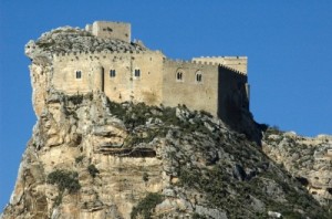 castello di mussomeli presenze paranormale occulto